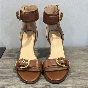 Frye Women's Tan Leather Buckle Sandals